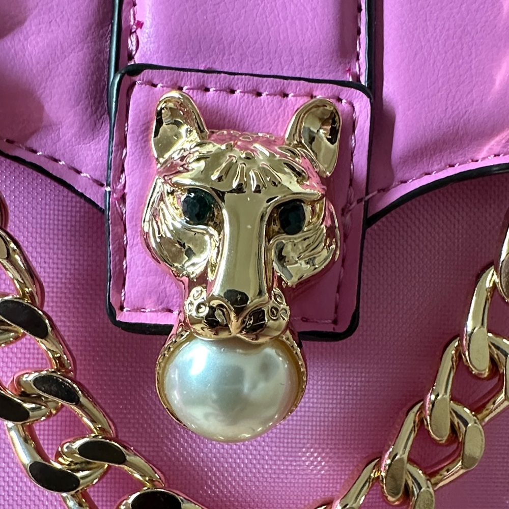 Aldo Fuchsia Satchel Bag With Gold Chain detail and lion head - Picture 4 of 9